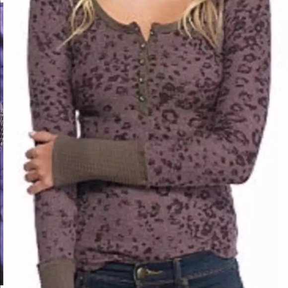 We The.. Free People Davis Henley Tee Thermal Top - Picture 2 of 4